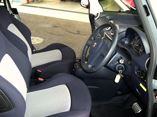プジョー認定中古車　オススメ情報