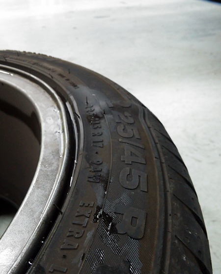 タイヤに・・・こぶ!?