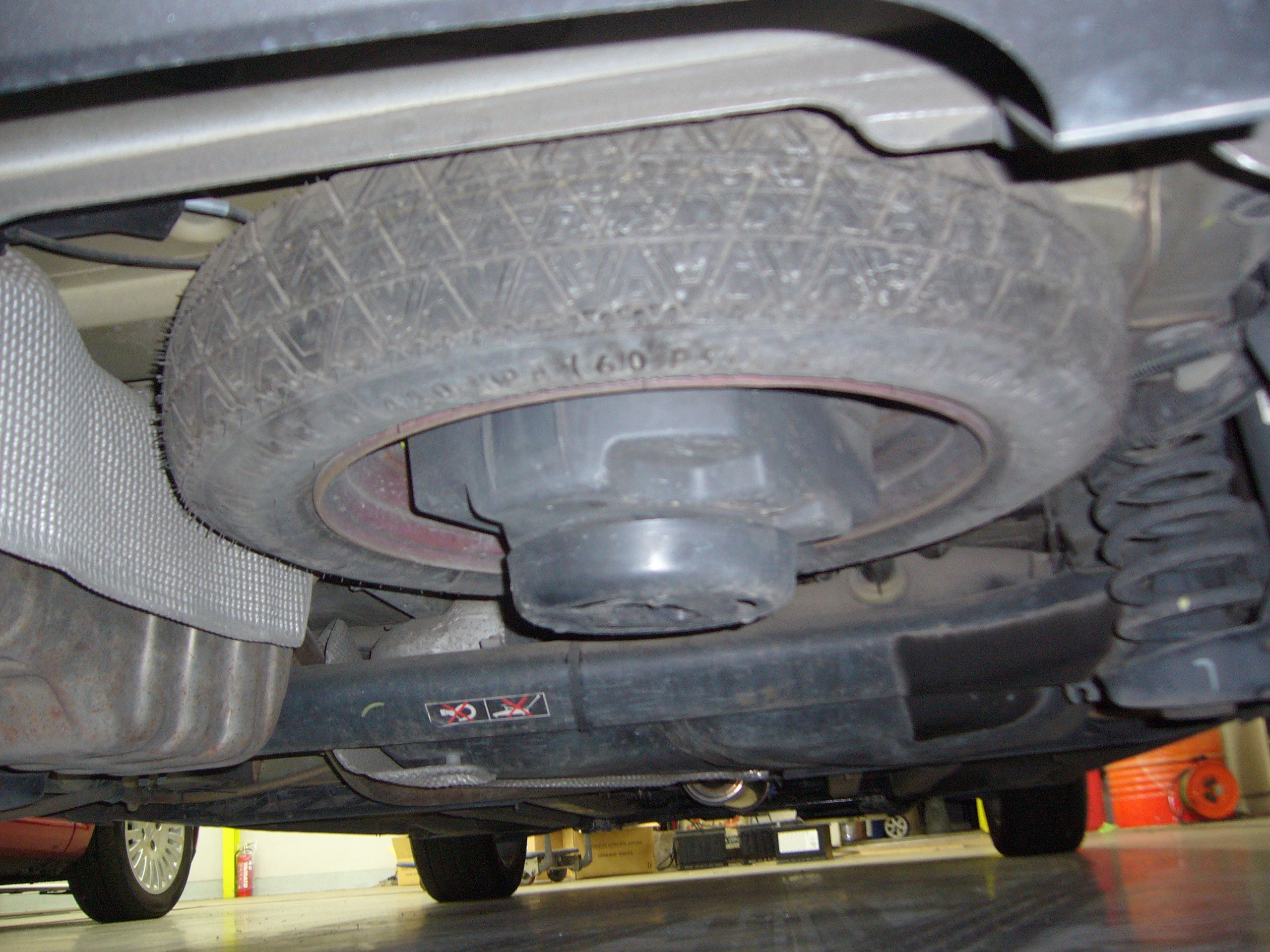 スペアタイヤ交換時の注意！！