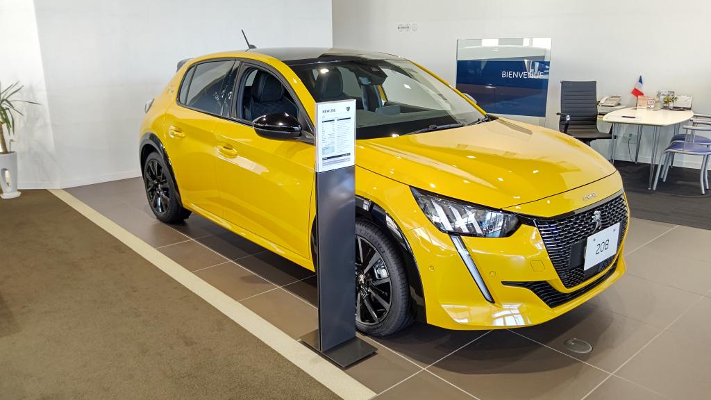 208、全色ご覧いただけます!!